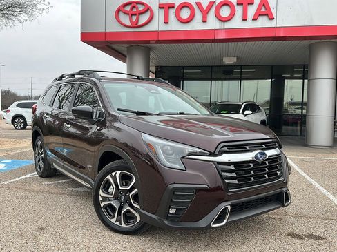 Used 2025 Subaru Ascent Touring image 1