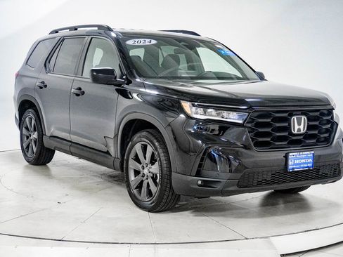 Certified 2024 Honda Pilot Sport image 12