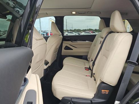 Used 2023 INFINITI QX60 Luxe w/ Vision Package FWD image 21