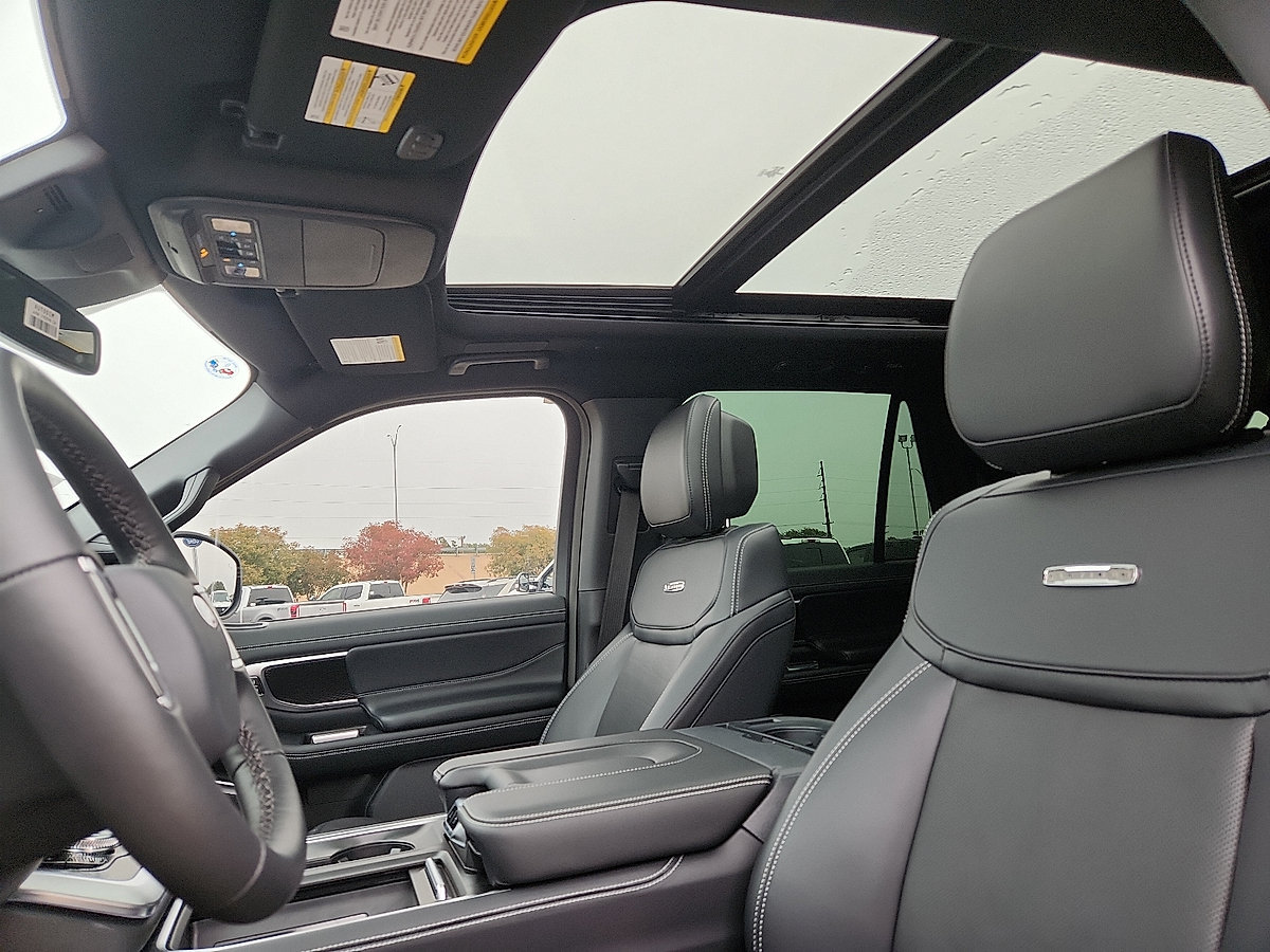 New 2027 Ford Expedition Max Platinum w/ Stealth Performance Package AWD/4WD image 8