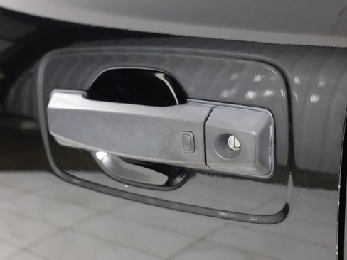 Used 2022 Nissan Titan PRO-4X w/ Pro-4x Convenience Package image 22