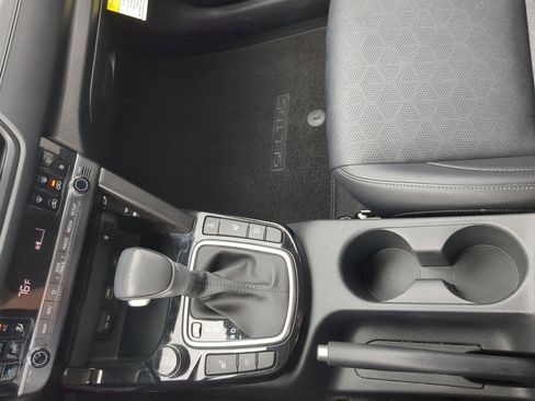 Certified 2024 Kia Seltos EX AWD/4WD image 18