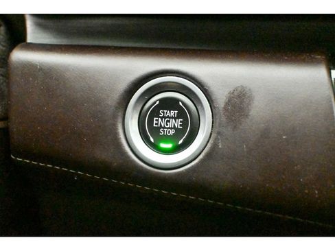 Used 2022 Cadillac Escalade ESV Premium Luxury Platinum image 46