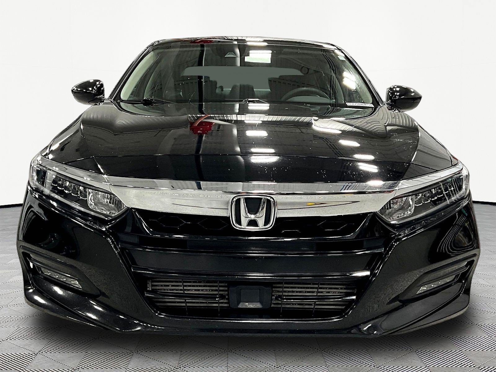Used 2018 Honda Accord EX image 2