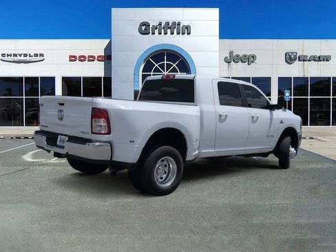 Used 2022 RAM 3500 Big Horn AWD/4WD image 4