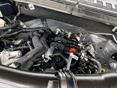 Used 2024 Ford Expedition XLT image 35