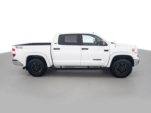 Used 2017 Toyota Tundra SR5 w/ SR5 Upgrade Package image 4