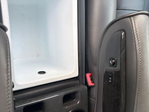 Used 2019 Mercedes-Benz Metris Passenger image 14
