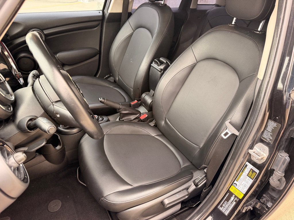 Used 2017 MINI Cooper 4-Door Hardtop FWD image 9
