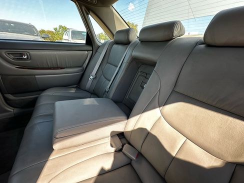Used 2003 Toyota Avalon XLS image 65