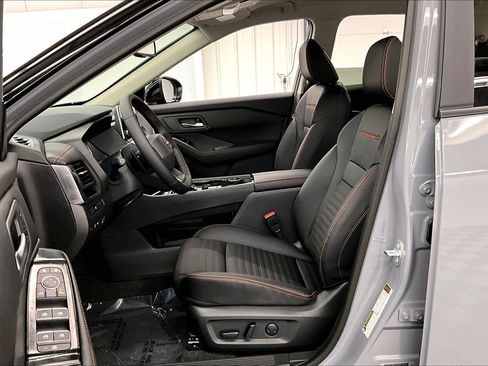 New 2026 Nissan Rogue SV AWD/4WD image 28