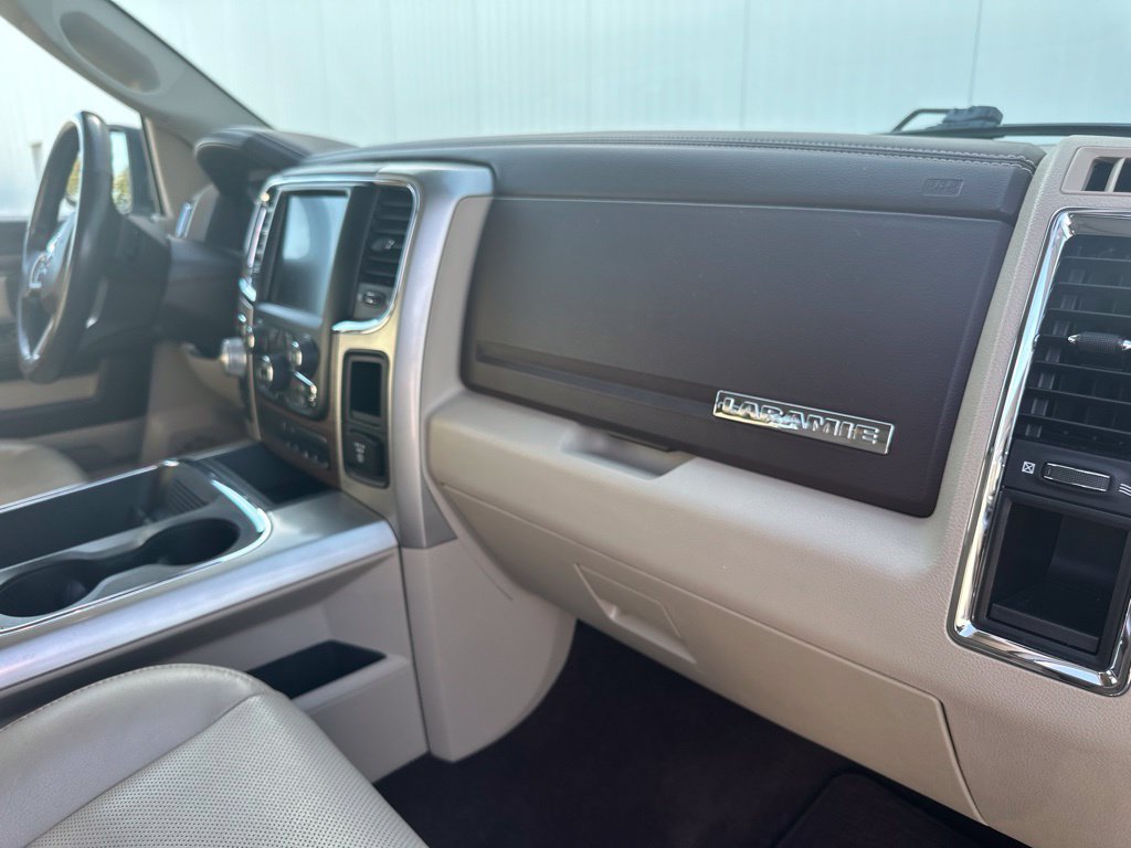Used 2017 RAM 1500 Laramie w/ Convenience Group AWD/4WD image 32
