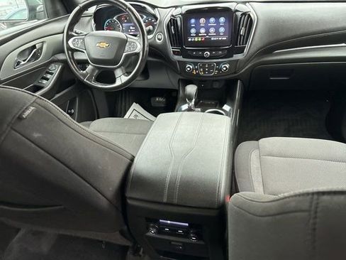 Used 2022 Chevrolet Traverse LT w/ LPO, Floor Liner Package image 40