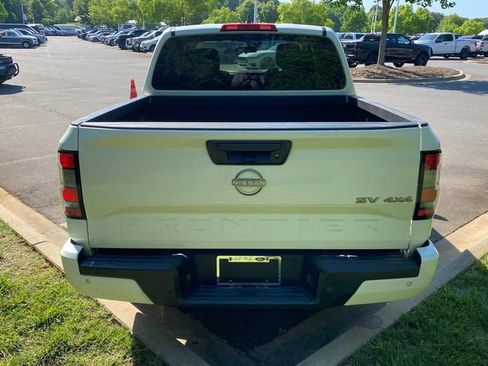 Used 2024 Nissan Frontier SV w/ Technology Package AWD/4WD image 32