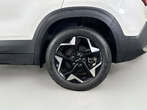 Certified 2024 Kia Seltos EX AWD/4WD image 30