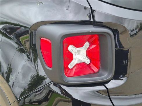 Used 2020 Jeep Renegade Sport FWD image 14