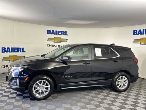 Used 2022 Chevrolet Equinox LT image 2