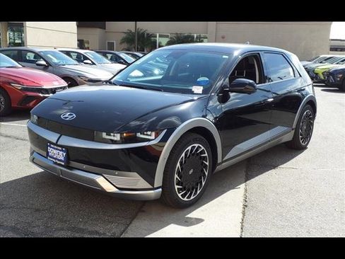 Used 2024 Hyundai Ioniq 5 Limited image 8