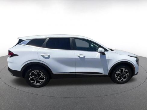 Used 2025 Kia Sportage LX FWD image 16