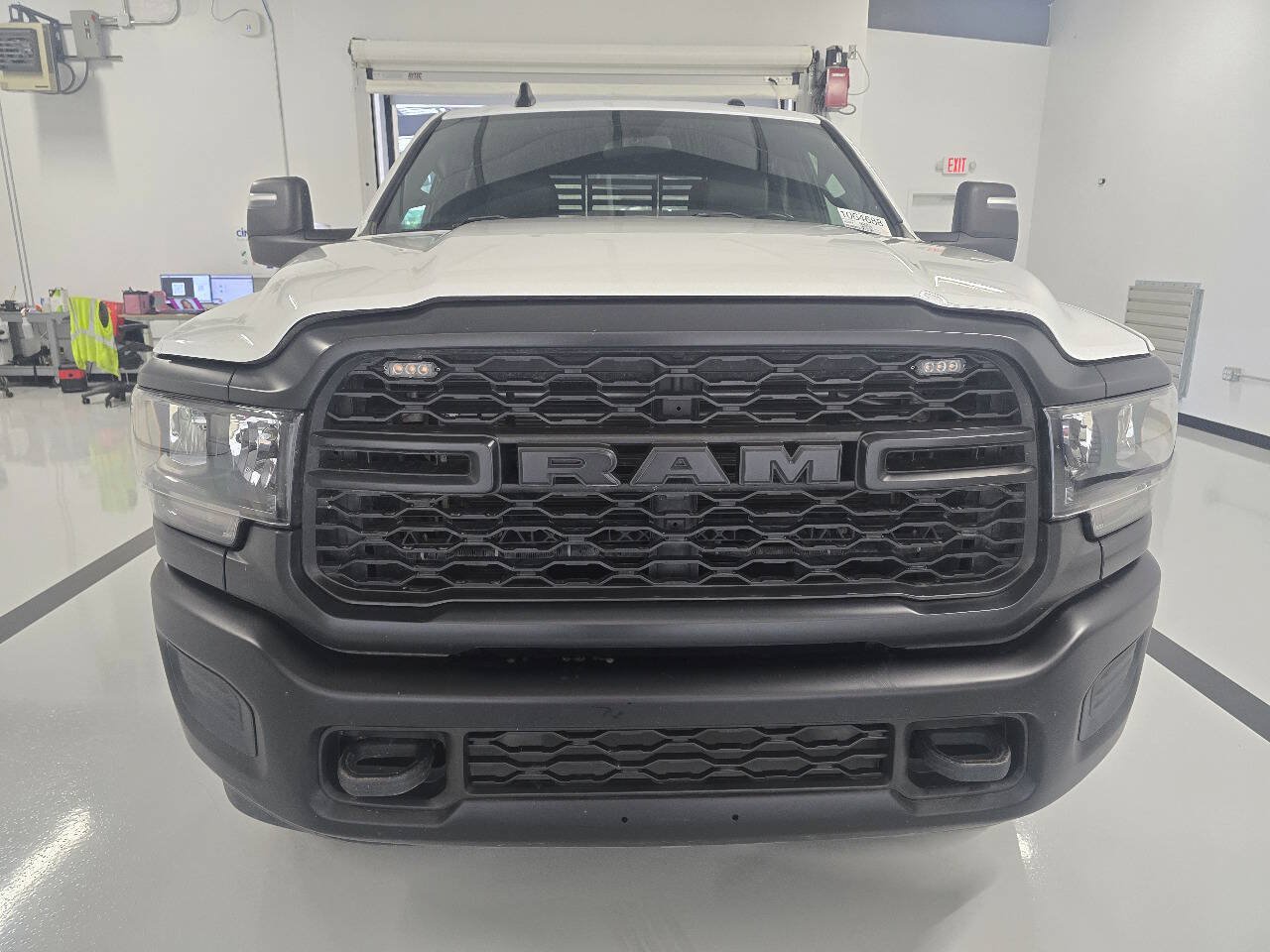 Used 2023 RAM 2500 Tradesman AWD/4WD image 4