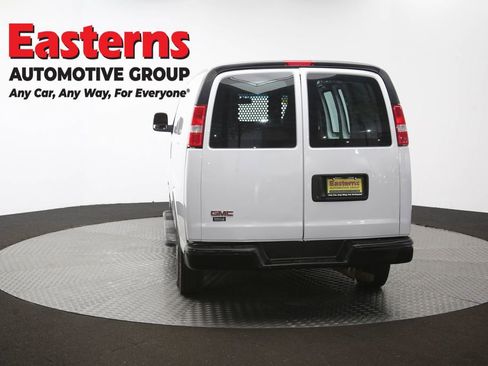 Used 2020 GMC Savana 2500 w/ Driver Convenience Package RWD image 33