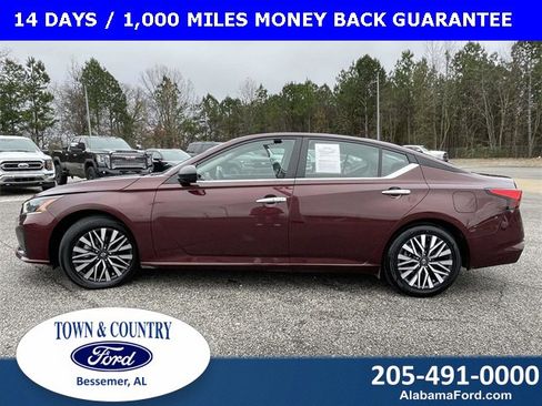Used 2024 Nissan Altima 2.5 SV image 6