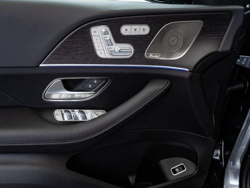 New 2026 Mercedes-Benz GLS 450 4MATIC image 29