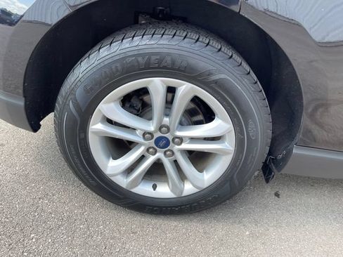 Used 2020 Ford Edge SEL w/ Cold Weather Package AWD/4WD image 39