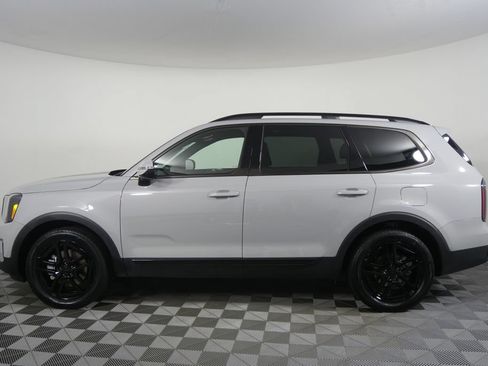 Used 2025 Kia Telluride SX X-Line AWD/4WD image 2