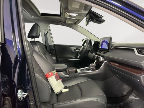 Used 2025 Toyota RAV4 Limited w/ Weather Package AWD/4WD image 16