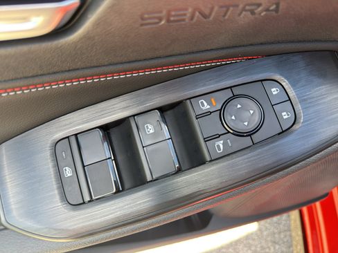 New 2026 Nissan Sentra SR FWD image 12