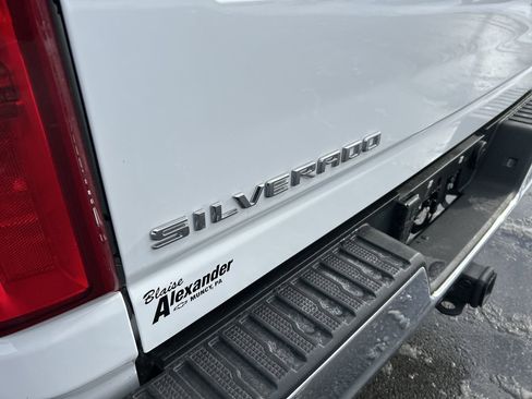 Used 2022 Chevrolet Silverado 3500 LTZ w/ LTZ Convenience Package image 11