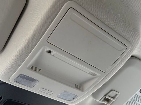 Used 2022 Ford Escape SE w/ SE Sport Appearance Package image 47