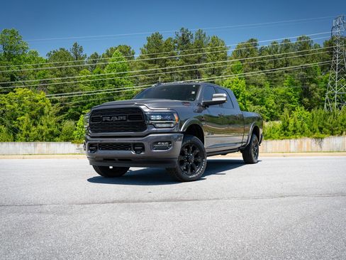 Used 2022 RAM 2500 Limited AWD/4WD image 1