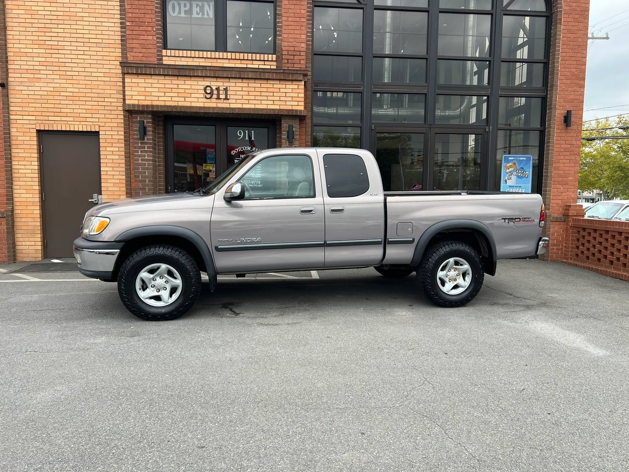Used 2000 Toyota Tundra SR5 AWD/4WD image 4