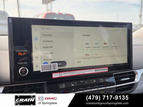 Used 2025 Toyota Sienna XLE w/ XLE Plus Package FWD image 17