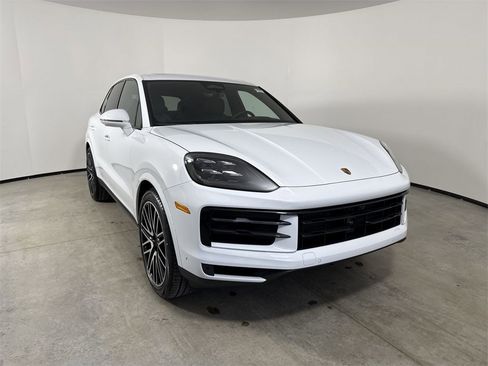 New 2026 Porsche Cayenne S image 9