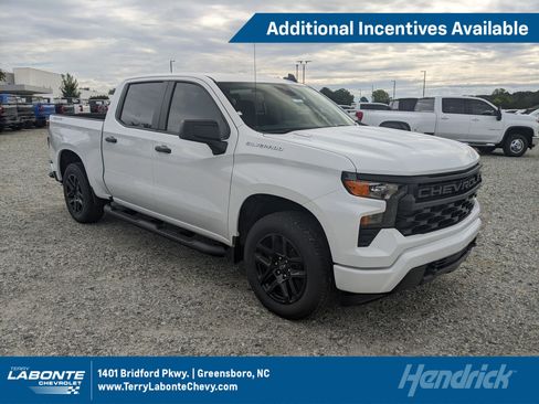 New 2026 Chevrolet Silverado 1500 Custom image 1