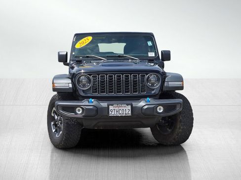 Used 2025 Jeep Wrangler Unlimited Rubicon 4xe w/ Convenience Group AWD/4WD image 2