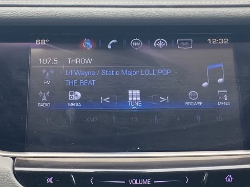 Used 2017 Cadillac XT5 Luxury FWD image 16