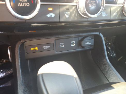 Used 2025 Honda Civic Sport image 21