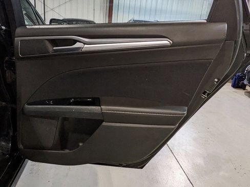 Used 2014 Ford Fusion SE image 23