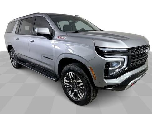 New 2026 Chevrolet Suburban Z71 AWD/4WD image 2