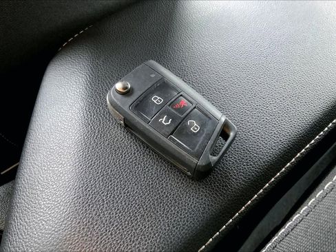 Used 2022 Volkswagen Jetta Sport image 15