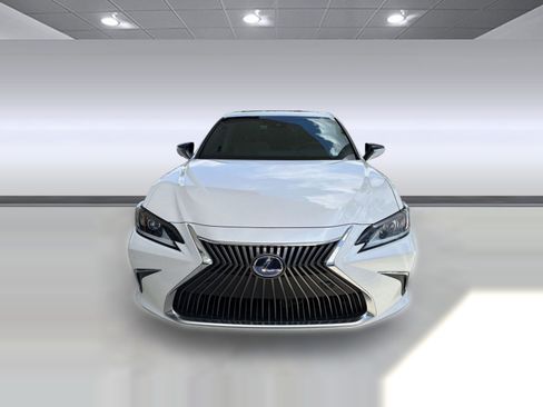 Used 2021 Lexus ES 300h w/ Accessory Package FWD image 6
