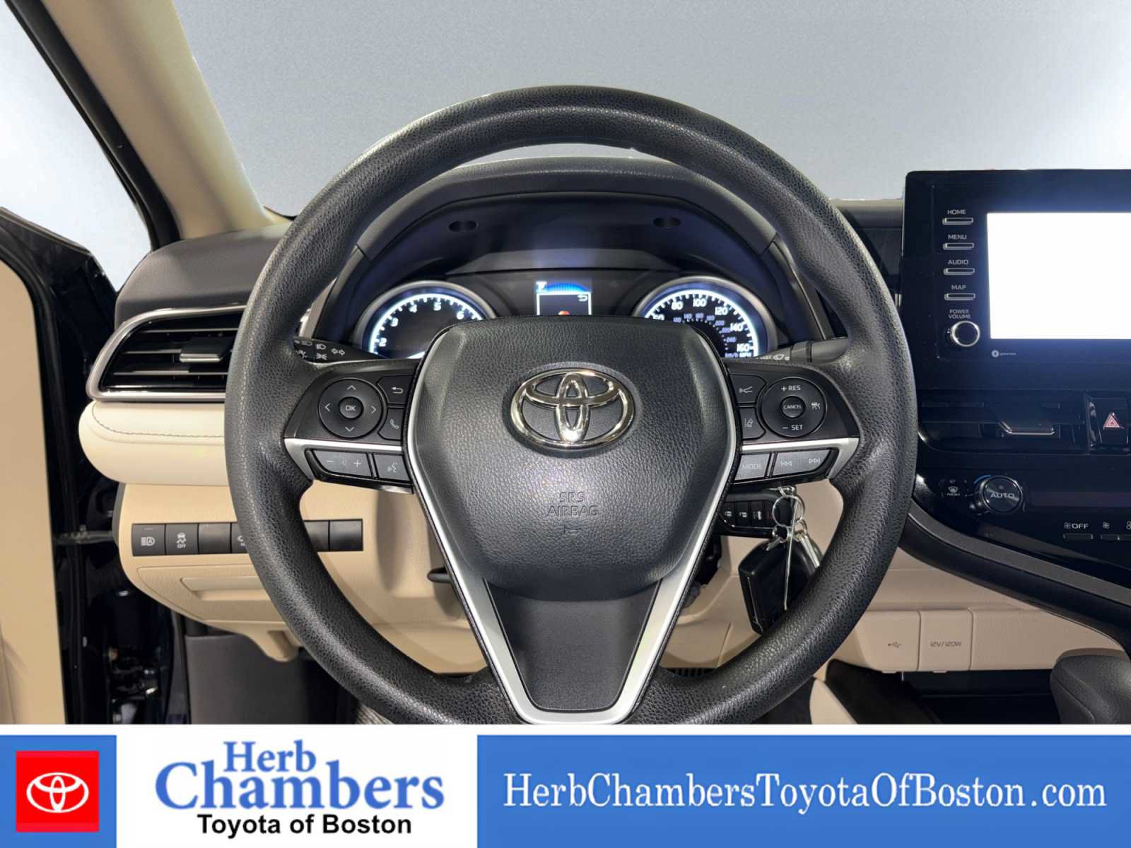 Used 2022 Toyota Camry LE FWD image 14