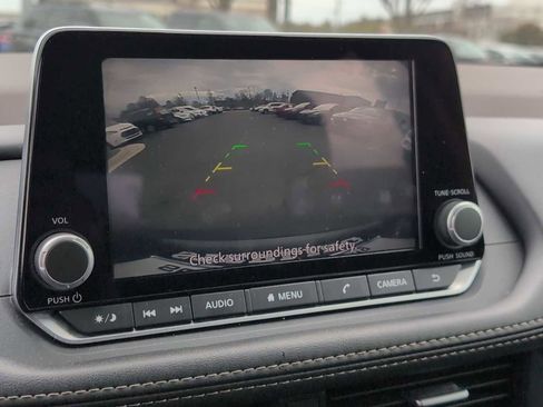 Used 2023 Nissan Rogue SV image 27