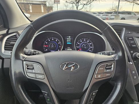 Used 2014 Hyundai Santa Fe GLS image 13