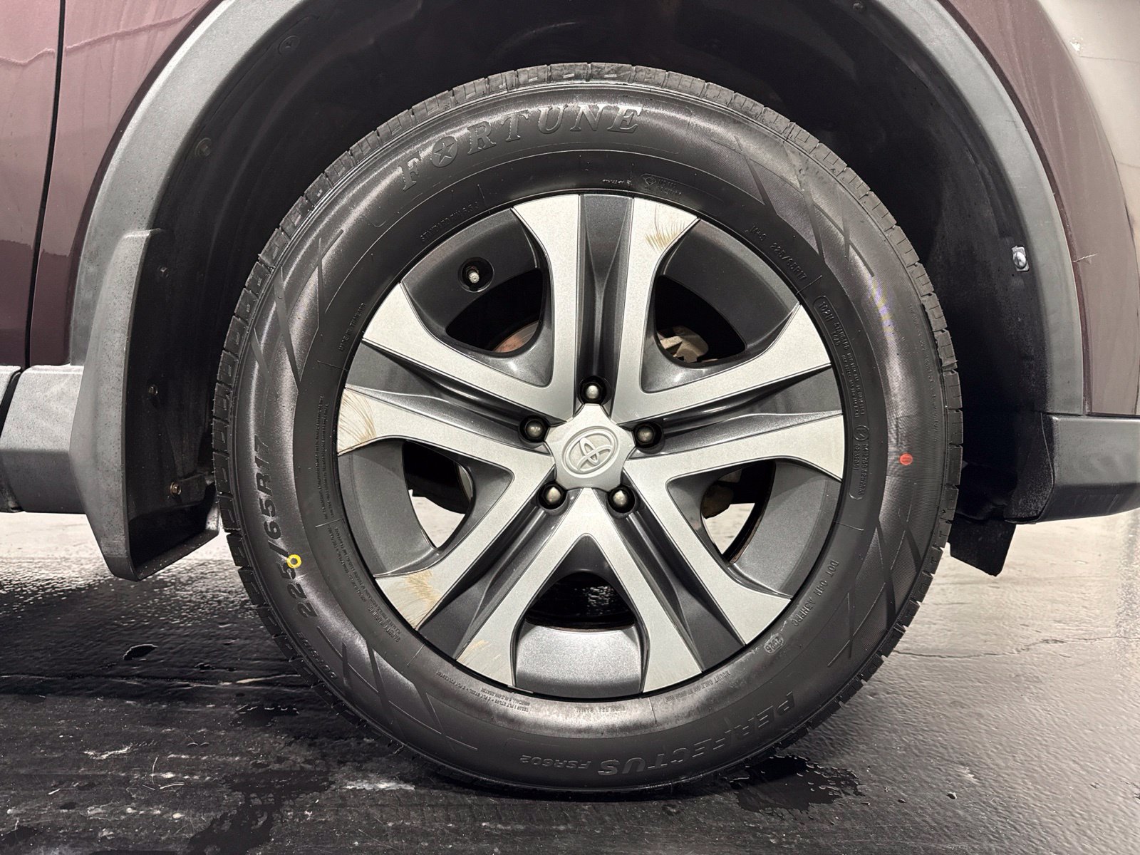Used 2017 Toyota RAV4 LE AWD/4WD image 12