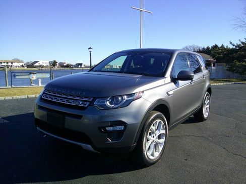 Used 2018 Land Rover Discovery Sport HSE image 12
